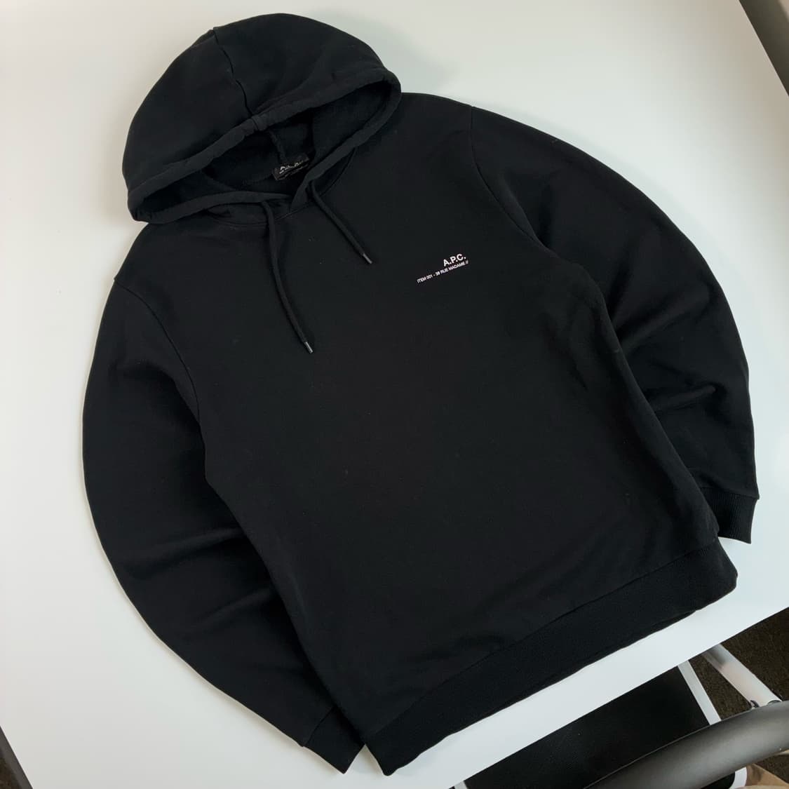 A.P.C  아페쎄 스몰로고 코튼 블랙 후드티  상품이미지1