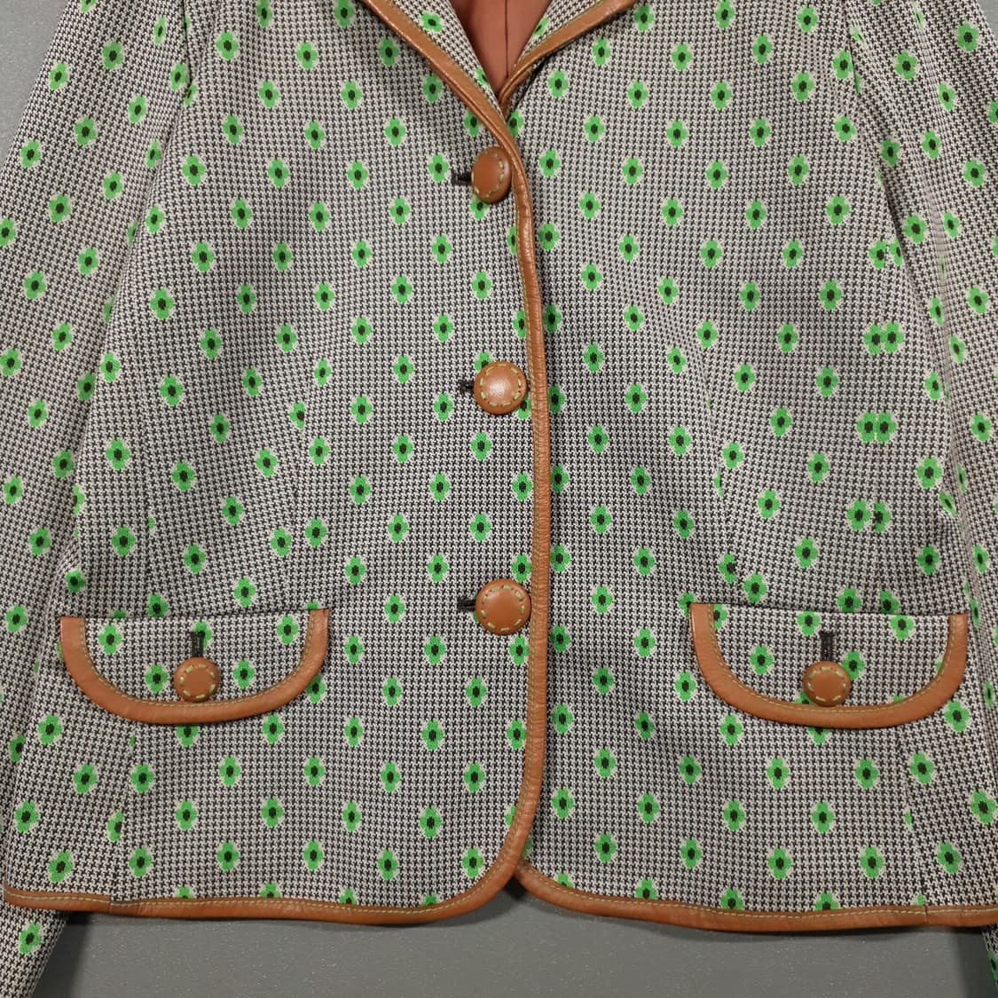 givy 기비 소가죽 카라 올오버 패턴 파이핑 버튼 자켓 여성 자켓 S 상품이미지3