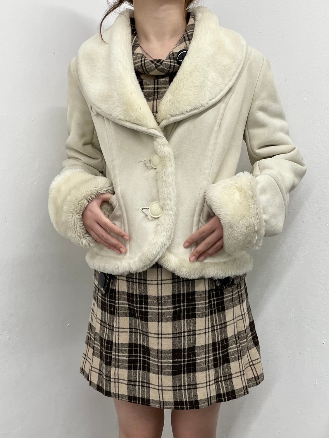  dkny 윈터페어리 아이보리 무스탕 상품이미지2