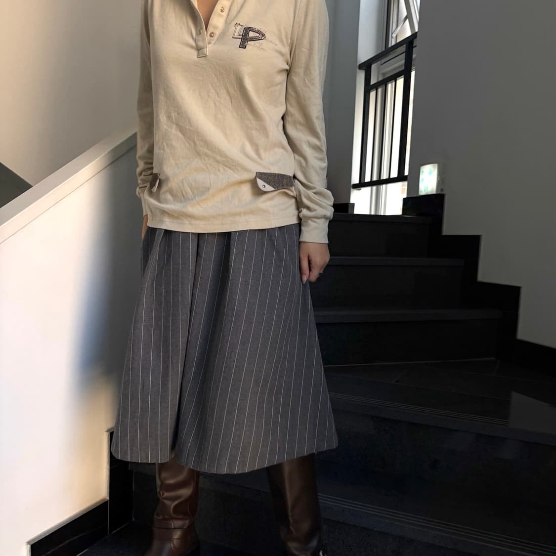 스트라이프 핀턱 스커트 상품이미지2