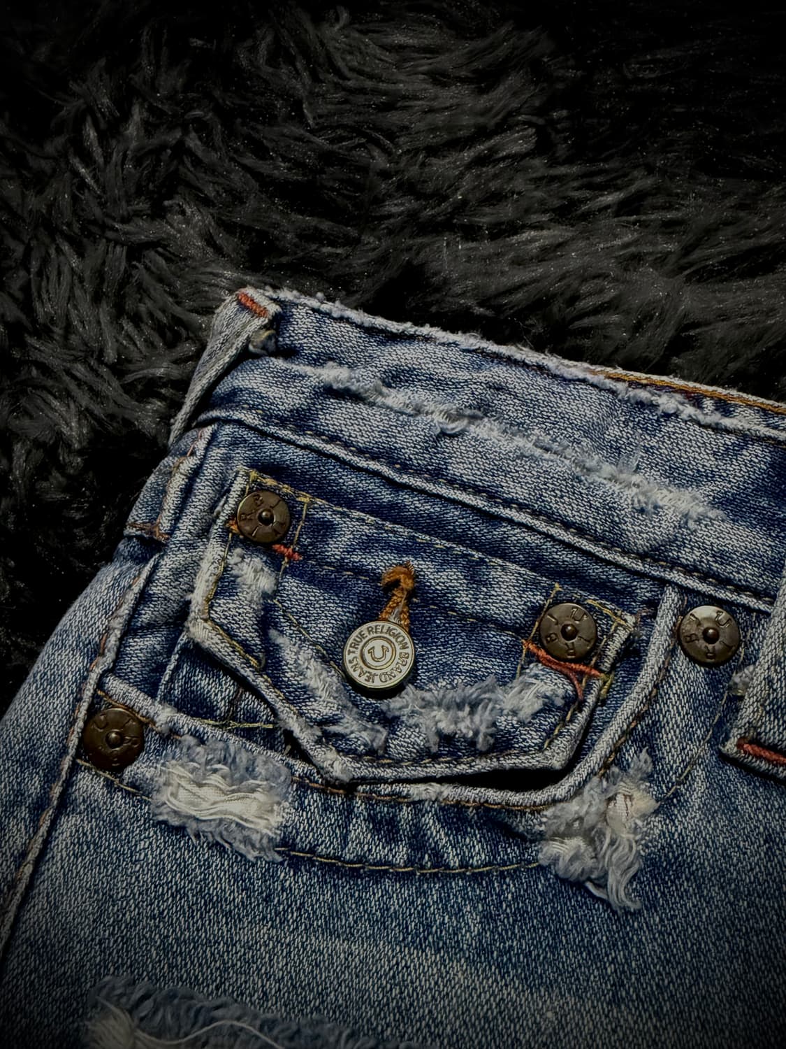 True Religion 플러워 패턴 패치 데미지 데님 숏팬츠 상품이미지6