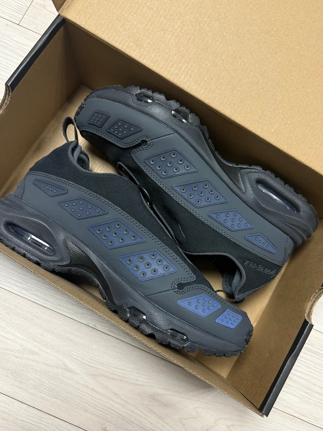 나이키 에어 맥스 SNDR 고어텍스 블랙 250 상품이미지2