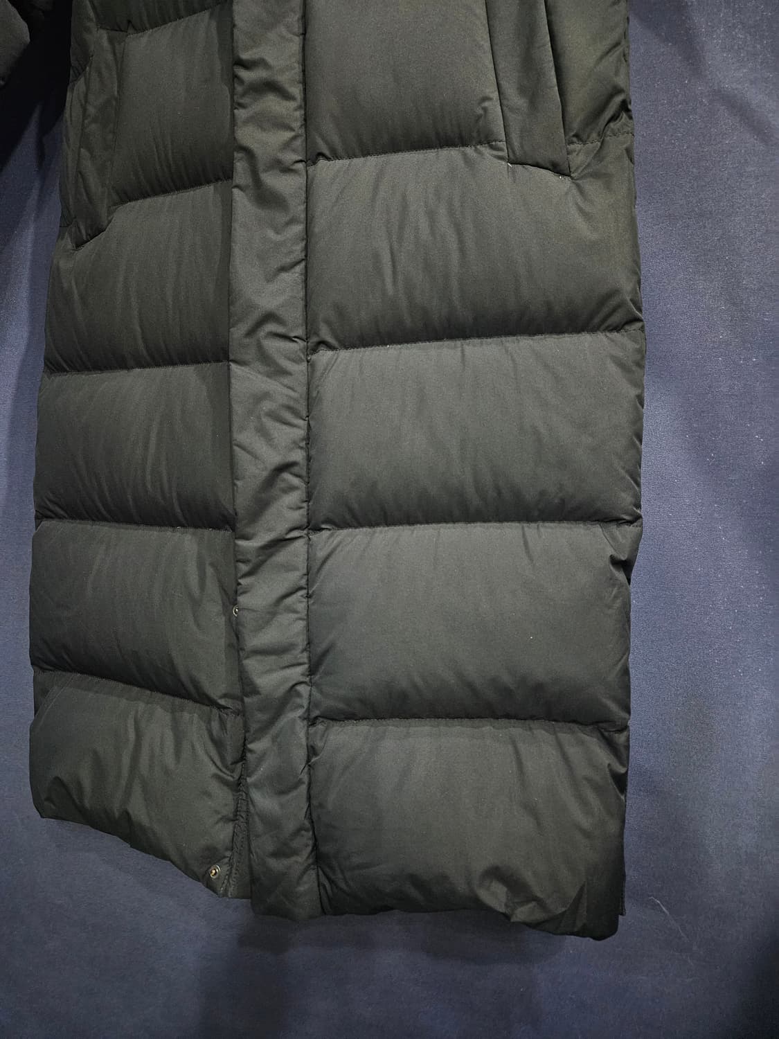 살레와 블랙컬러 남성 90 구스다운 롱패딩  상품이미지6