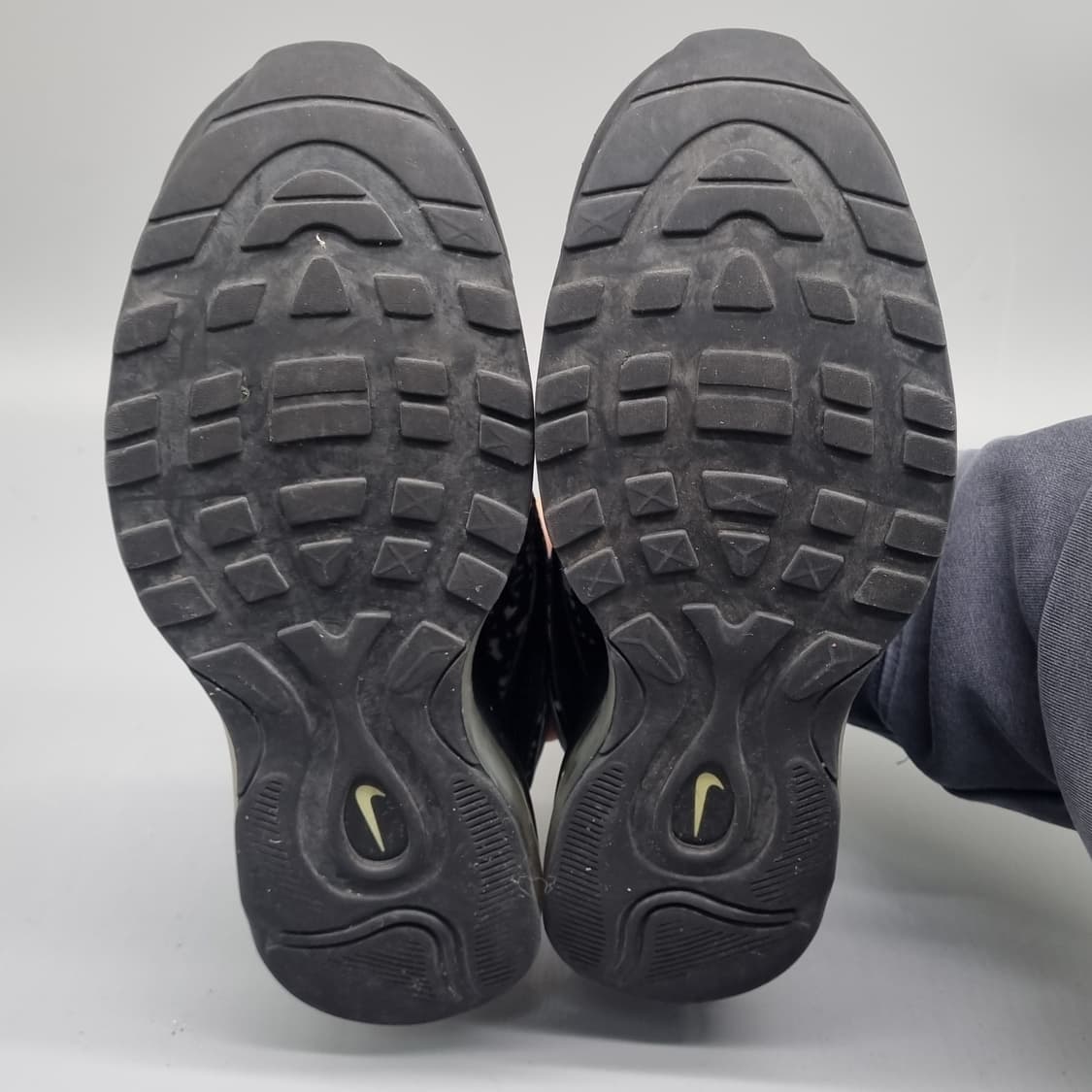 나이키 에어맥스 97 울트라 여성운동화225 상품이미지3