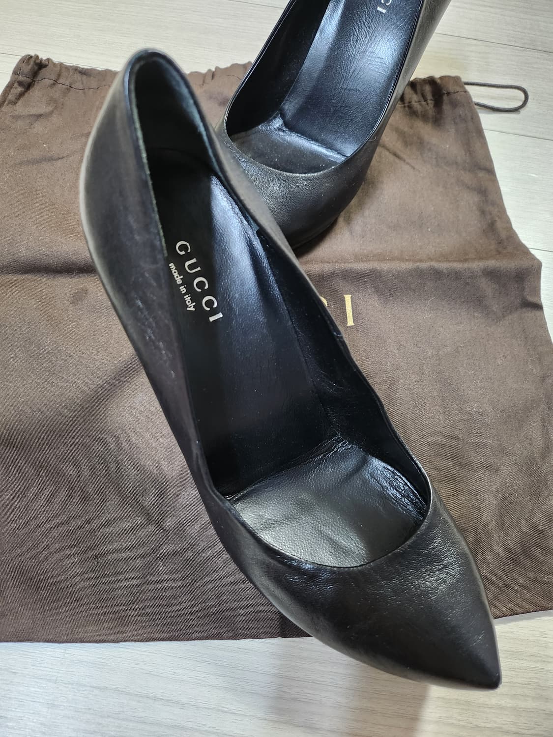 정품 구찌 새상품급 가죽힐 상품이미지3