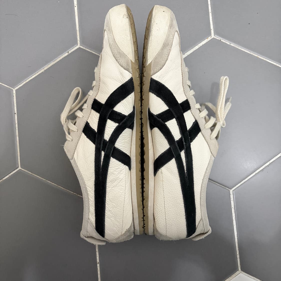 오니츠카 타이거 멕시코 66 빈티지 화이트 블랙 270 상품이미지2