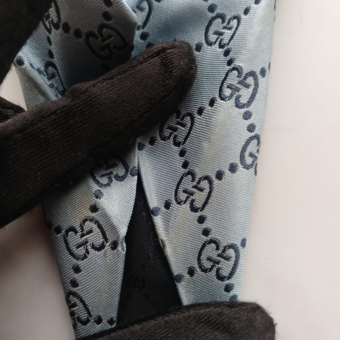구찌 실크 스카이블루 GG 패턴 넥타이 8.9cm B등급 A18312
 상품이미지5