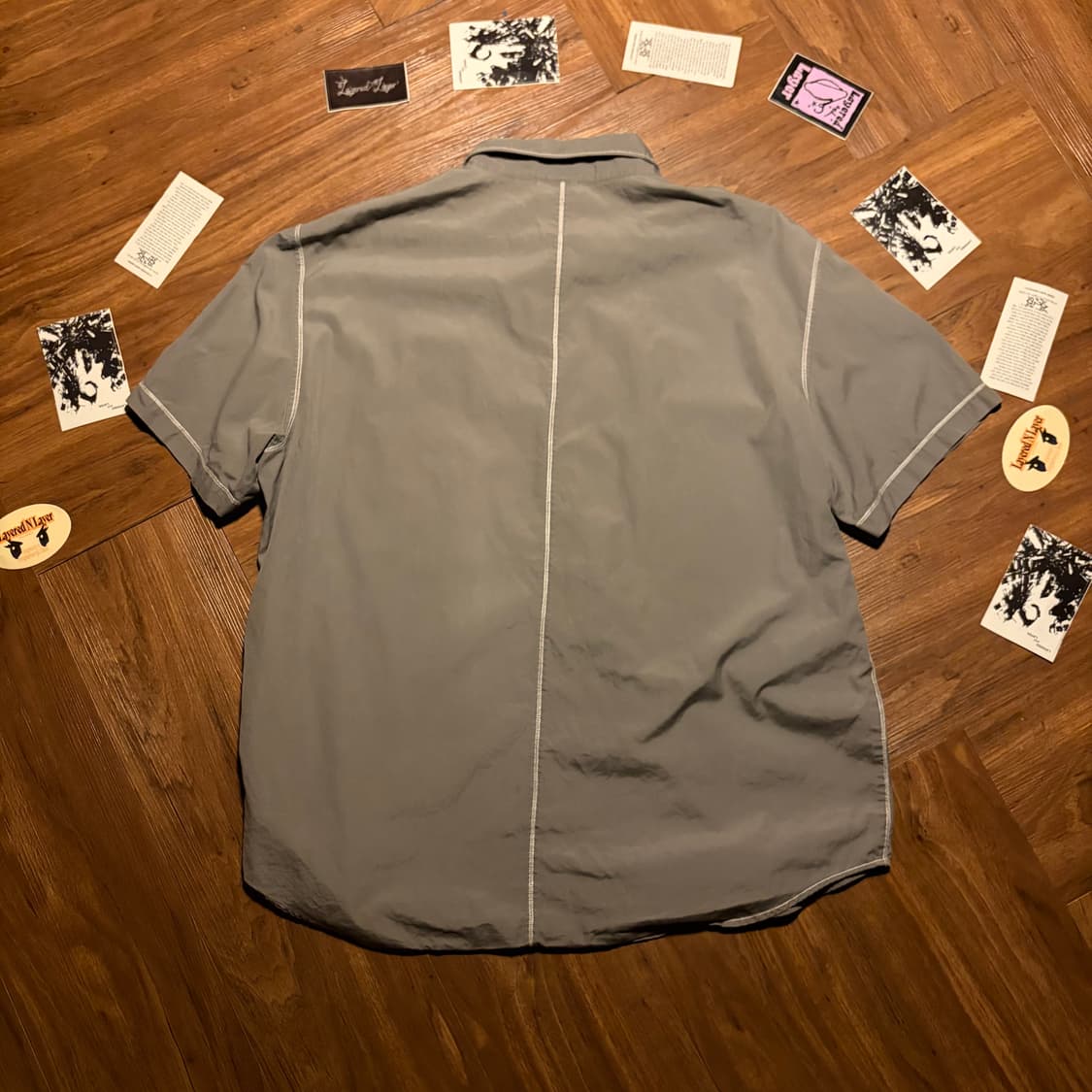 ARMANI EXCHANGE 스티치 디테일 그레이 하프 셔츠 상품이미지2