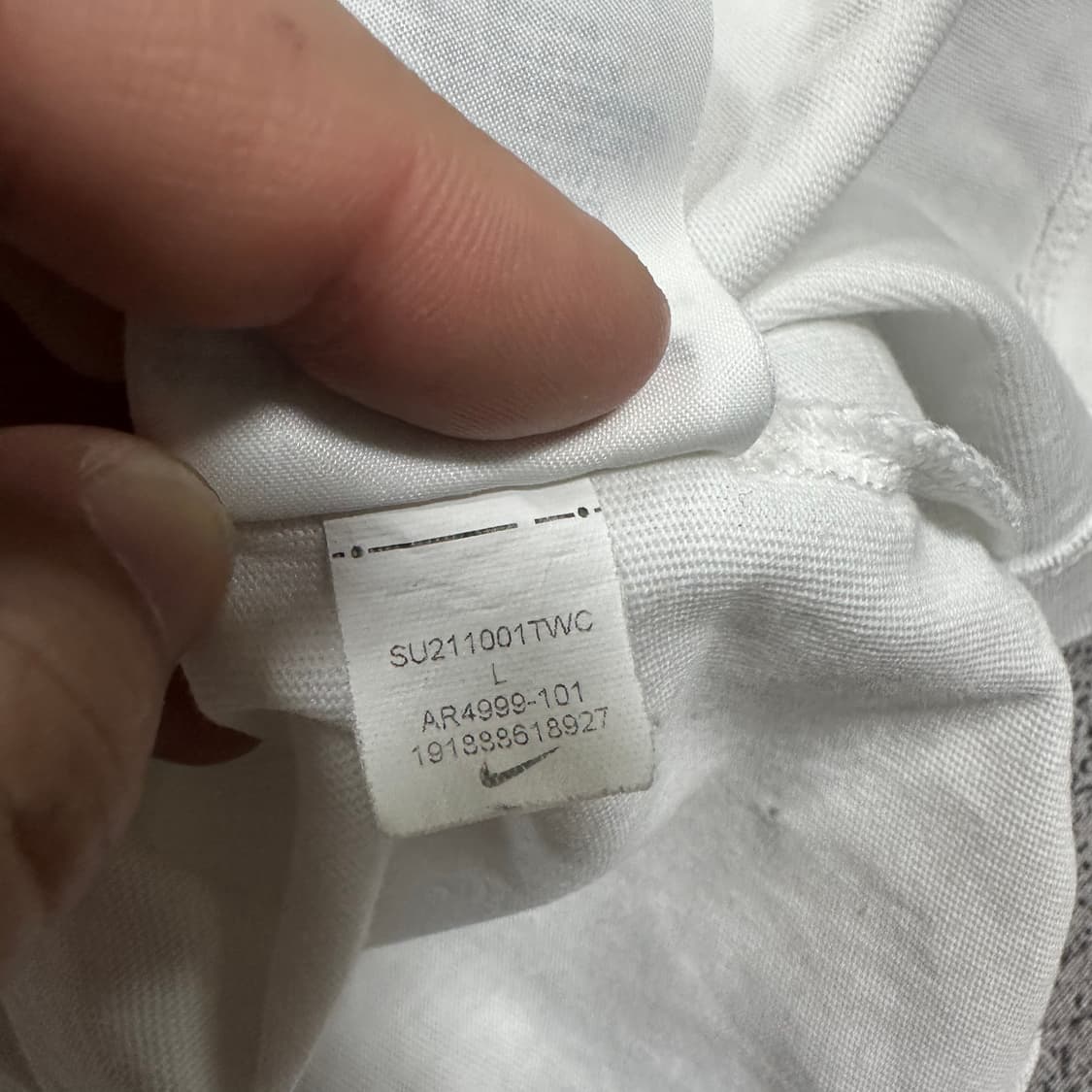 ✨ (바배) 나이키 NSW 화이트 반팔티  상품이미지5