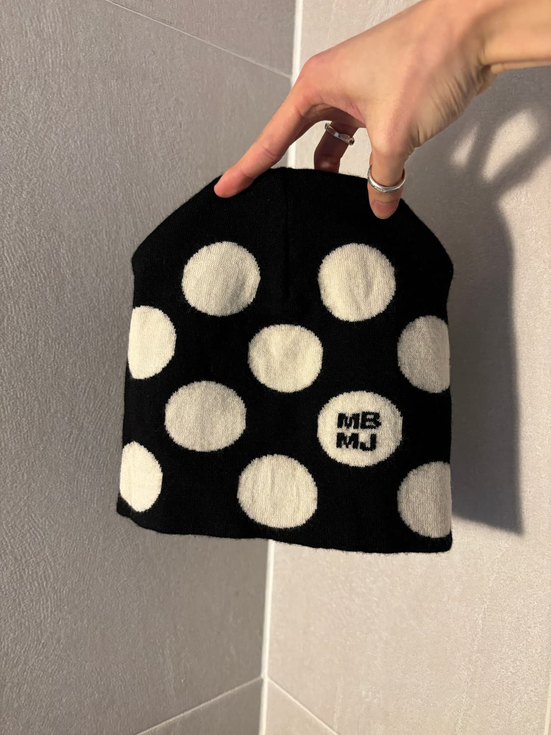 마크 바이 마크 제이콥스 도트 리버서블 비니 상품이미지1