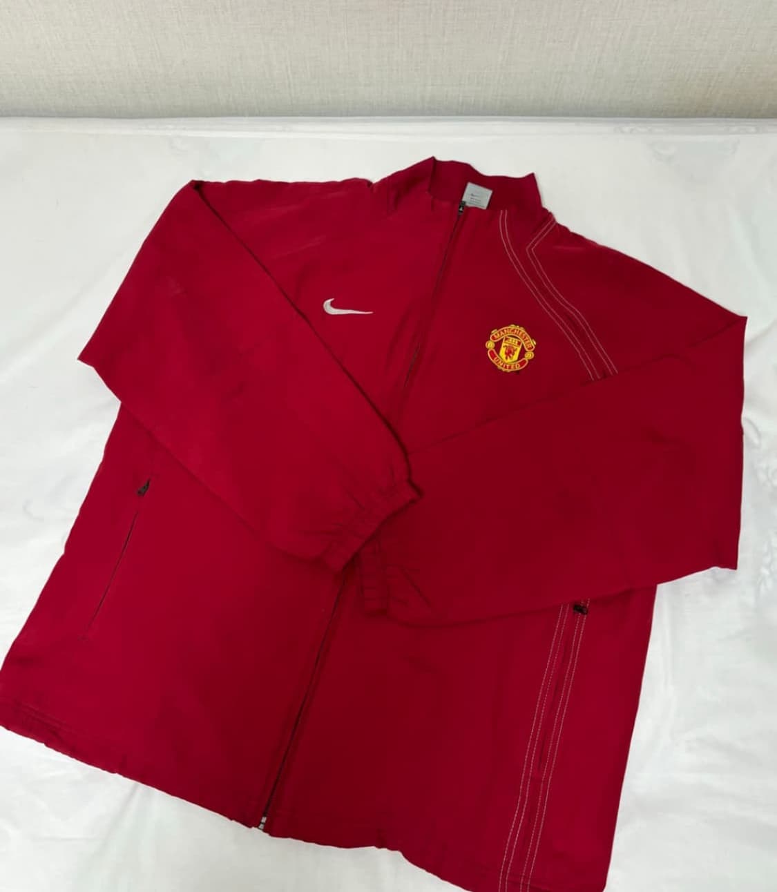 맨유 나이키 바람막이 상품이미지1
