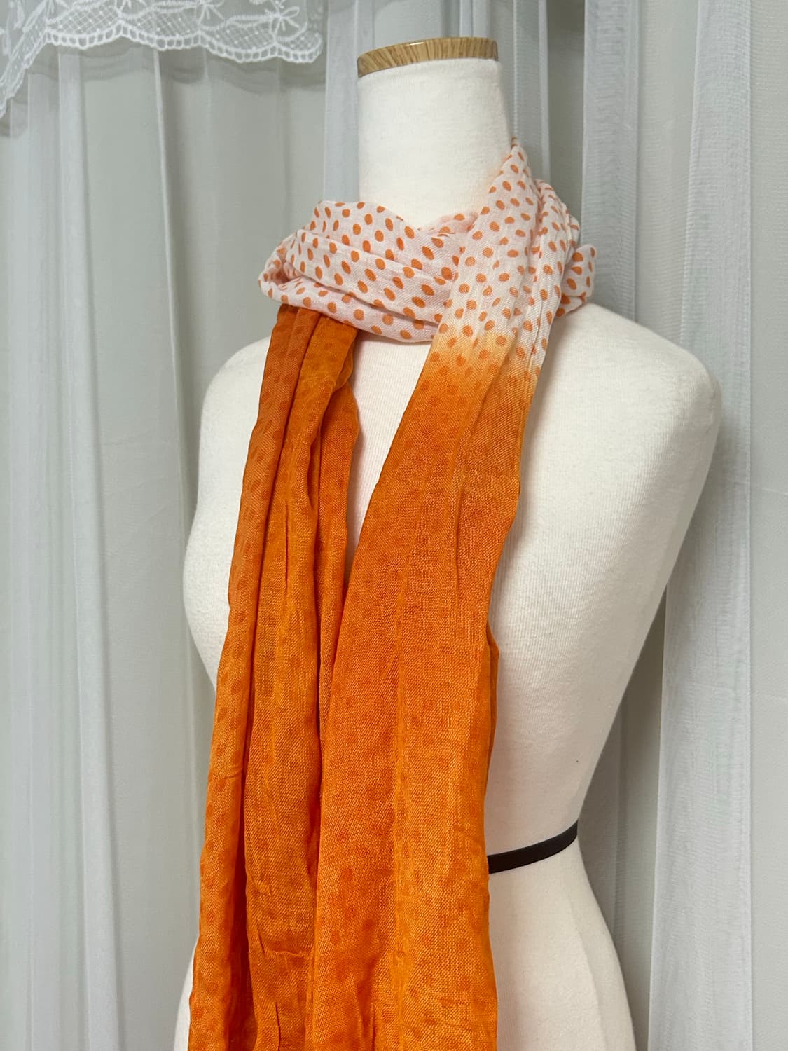 너드 모리 오렌지 그라데이션 도트 머플러 스카프 상품이미지1