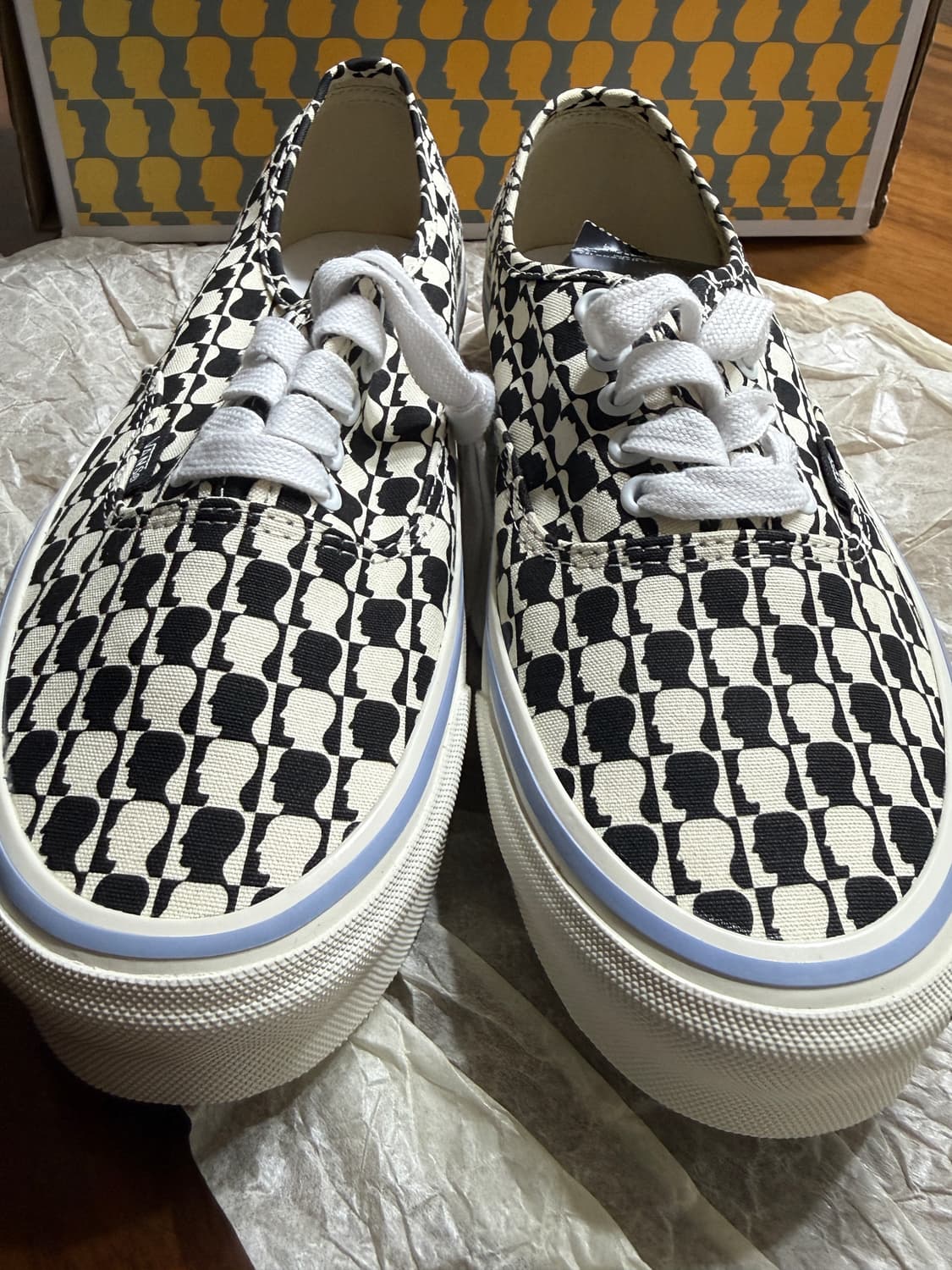 반스 볼트 x 브레인 데드 OG 어센틱 LX 블랙 화이트 280 상품이미지3