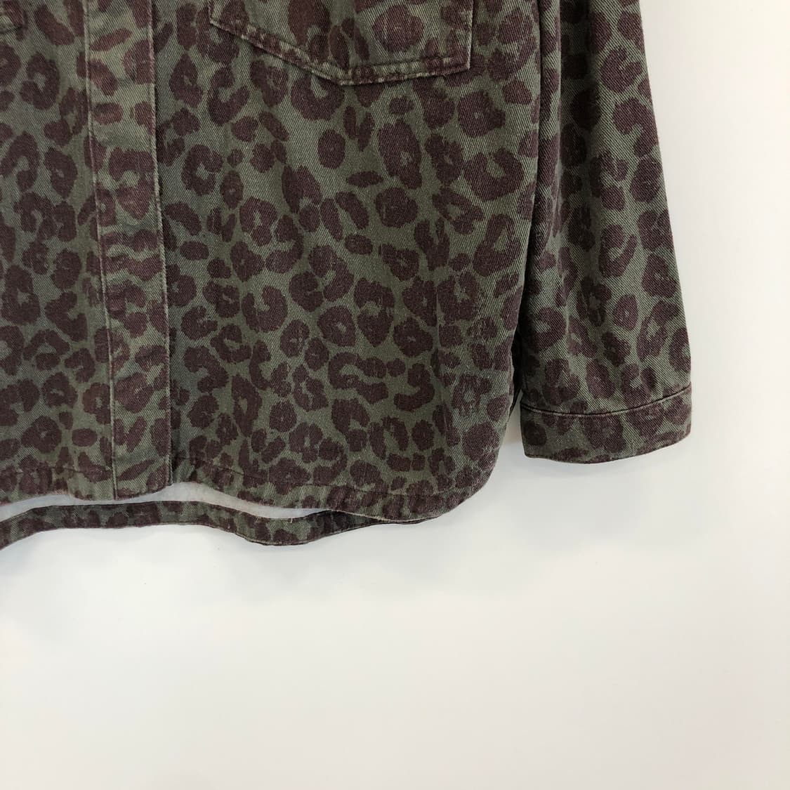 자라 레오파드 루즈핏 오버데님셔츠 L 상품이미지2