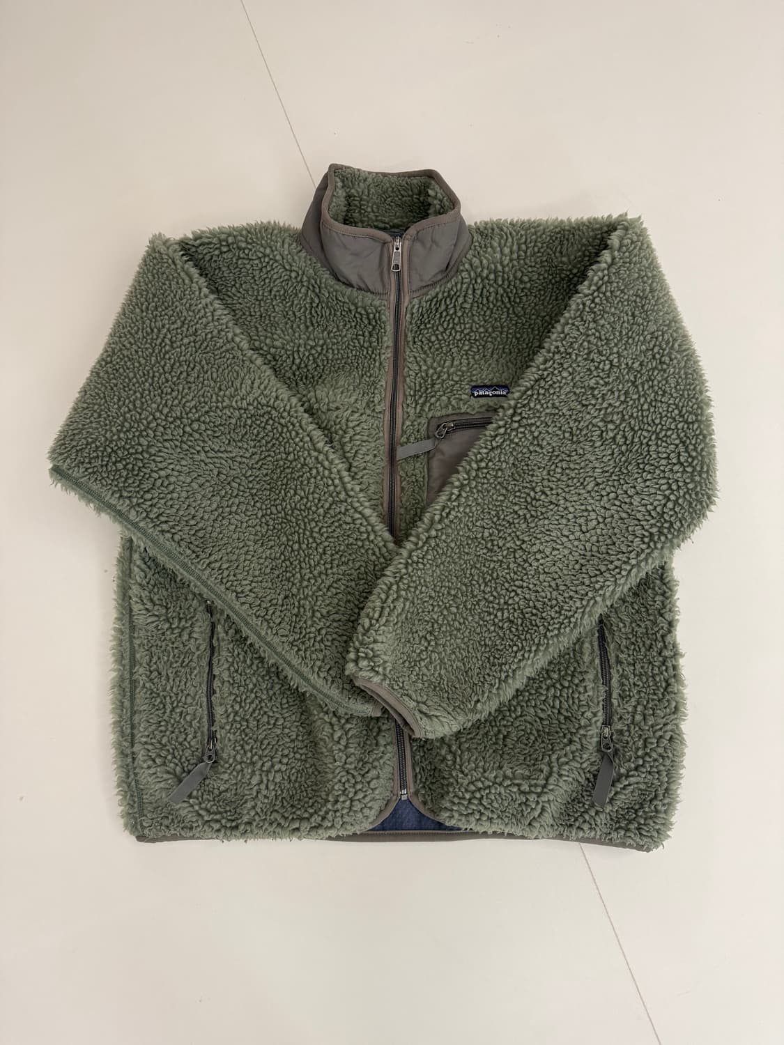 [L사이즈] 파타고니아 딥파일 카키 상품이미지1