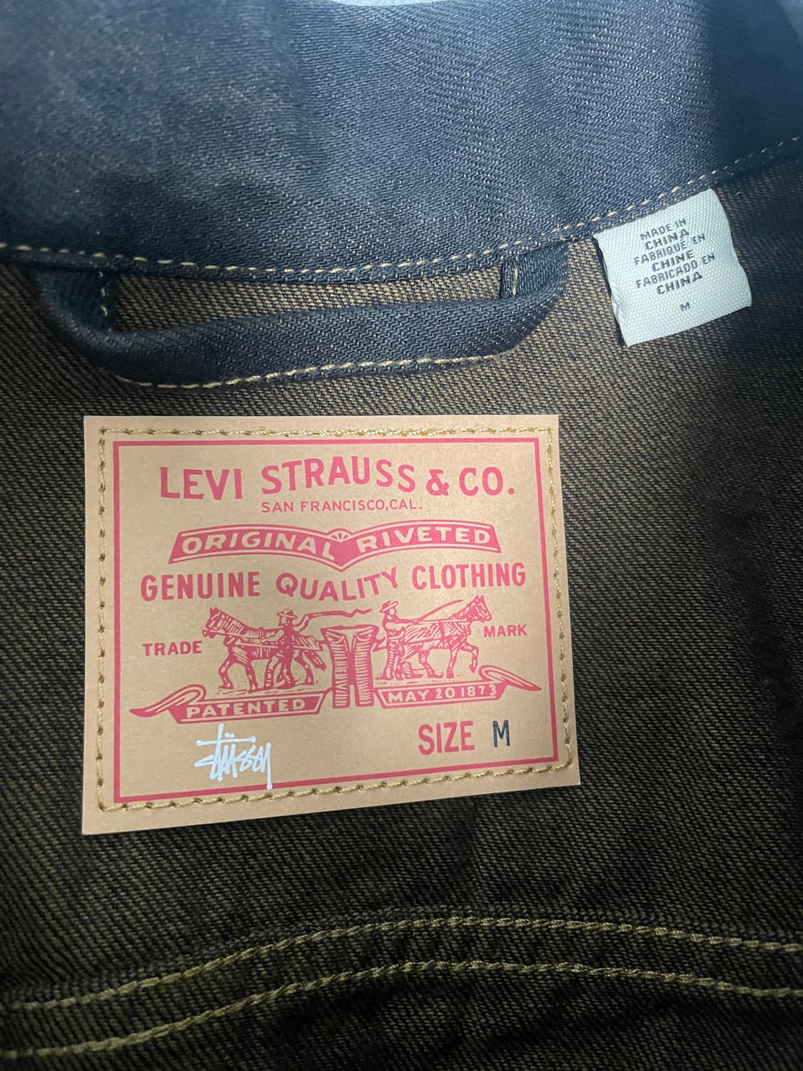 (M)스투시 리바이스 크리스피 린스 트러커 자켓 블랙 상품이미지2