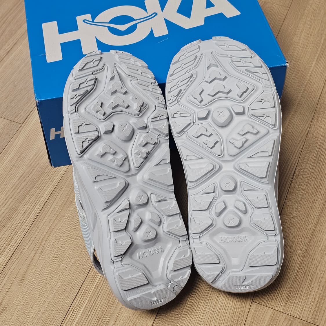 270 새제품) 호카 호파라 일루젼 스카이블루 1123112-ILS 상품이미지4