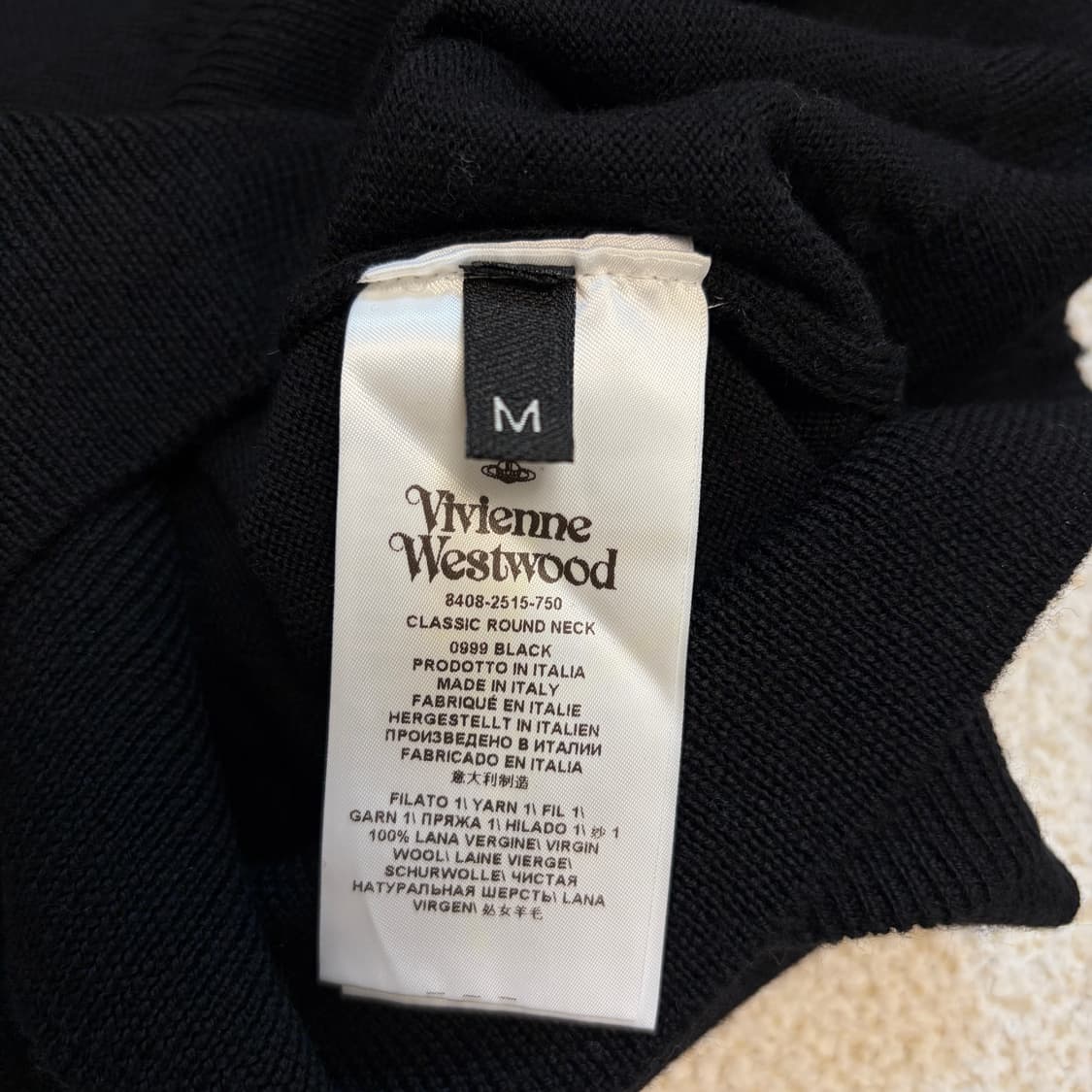 비비안웨스트우드 클래식 라운드넥 니트 상품이미지3
