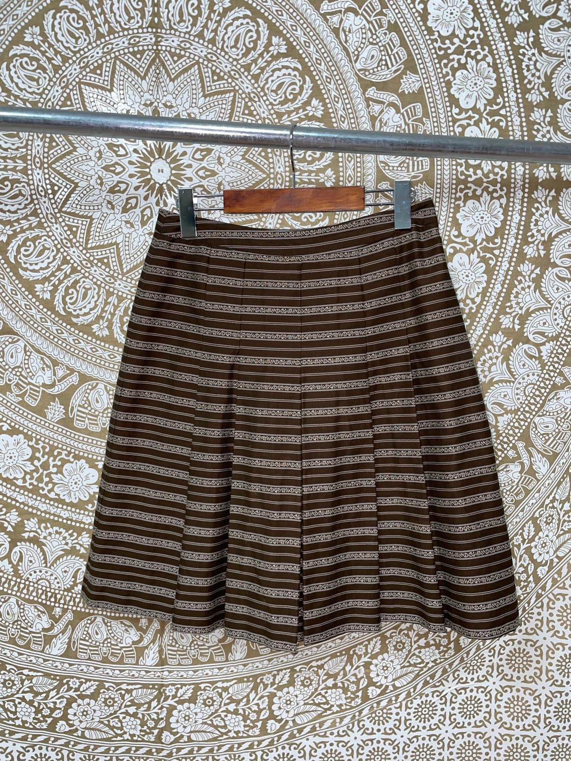 베스티벨리 besti belli 패턴 턱 미디스커트  상품이미지3