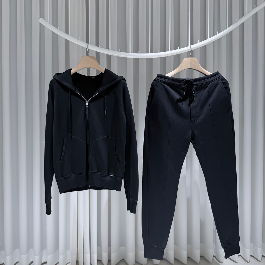 (S+ /50&48) / 톰포드 드로스트링 블랙 코튼 트레이닝 셋업 상품이미지1