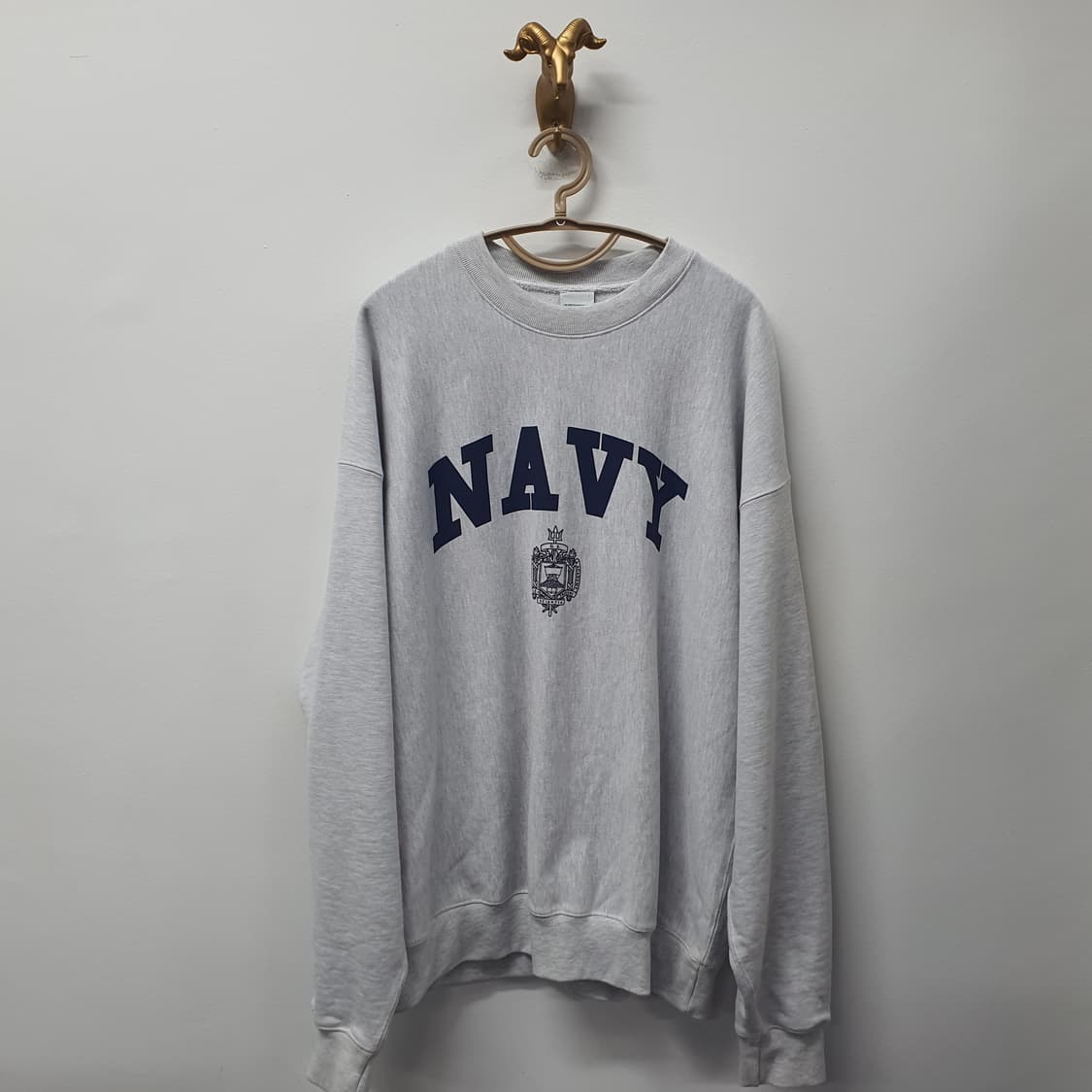 아웃스탠딩 스웻셔츠 상품이미지1