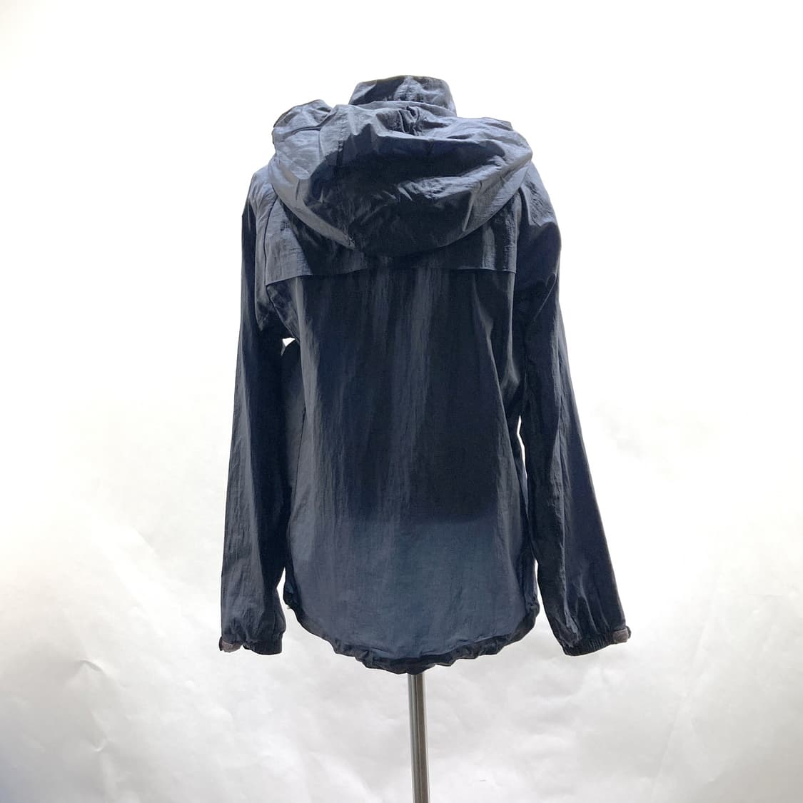 마운티아 여성바람막이자켓 네이비 95 상품이미지3