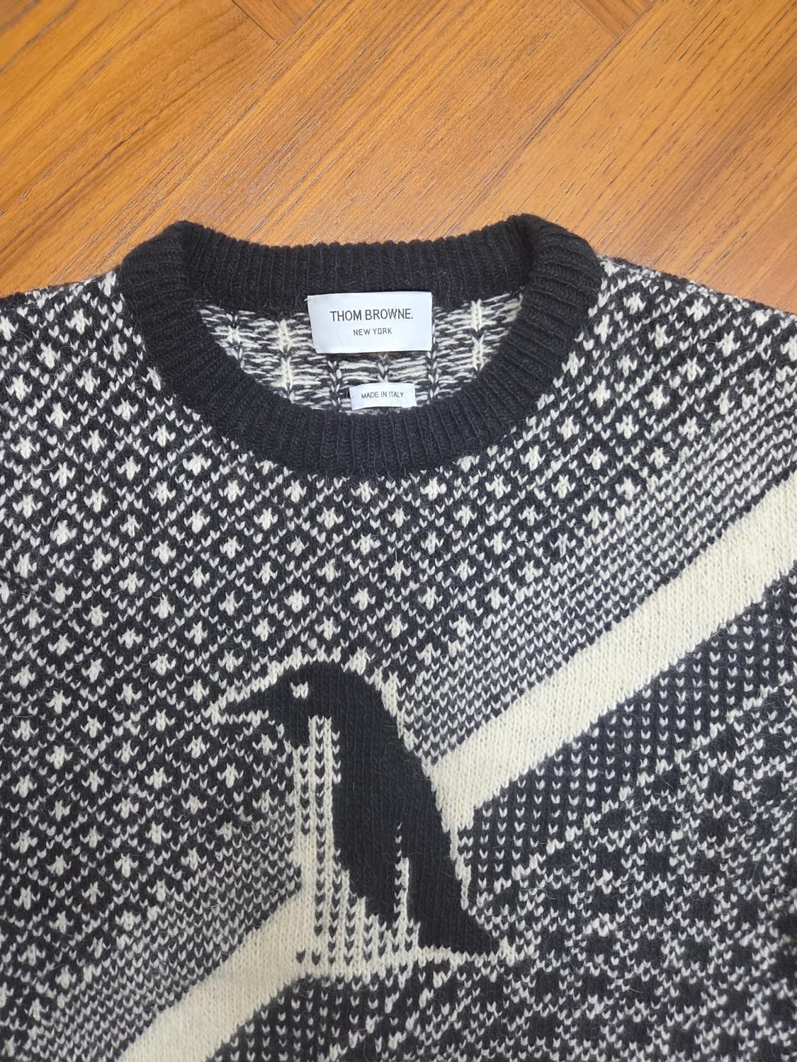 톰브라운 펭귄 니트 블랙/화이트 상품이미지2