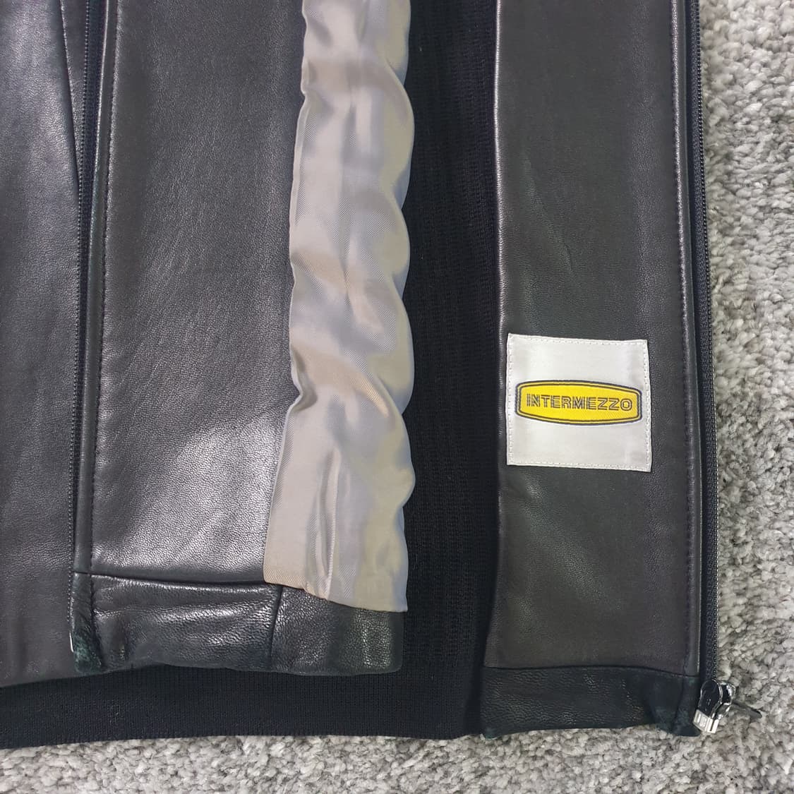 [무료배송] INTERMEZZO 가죽 베스트 상품이미지2