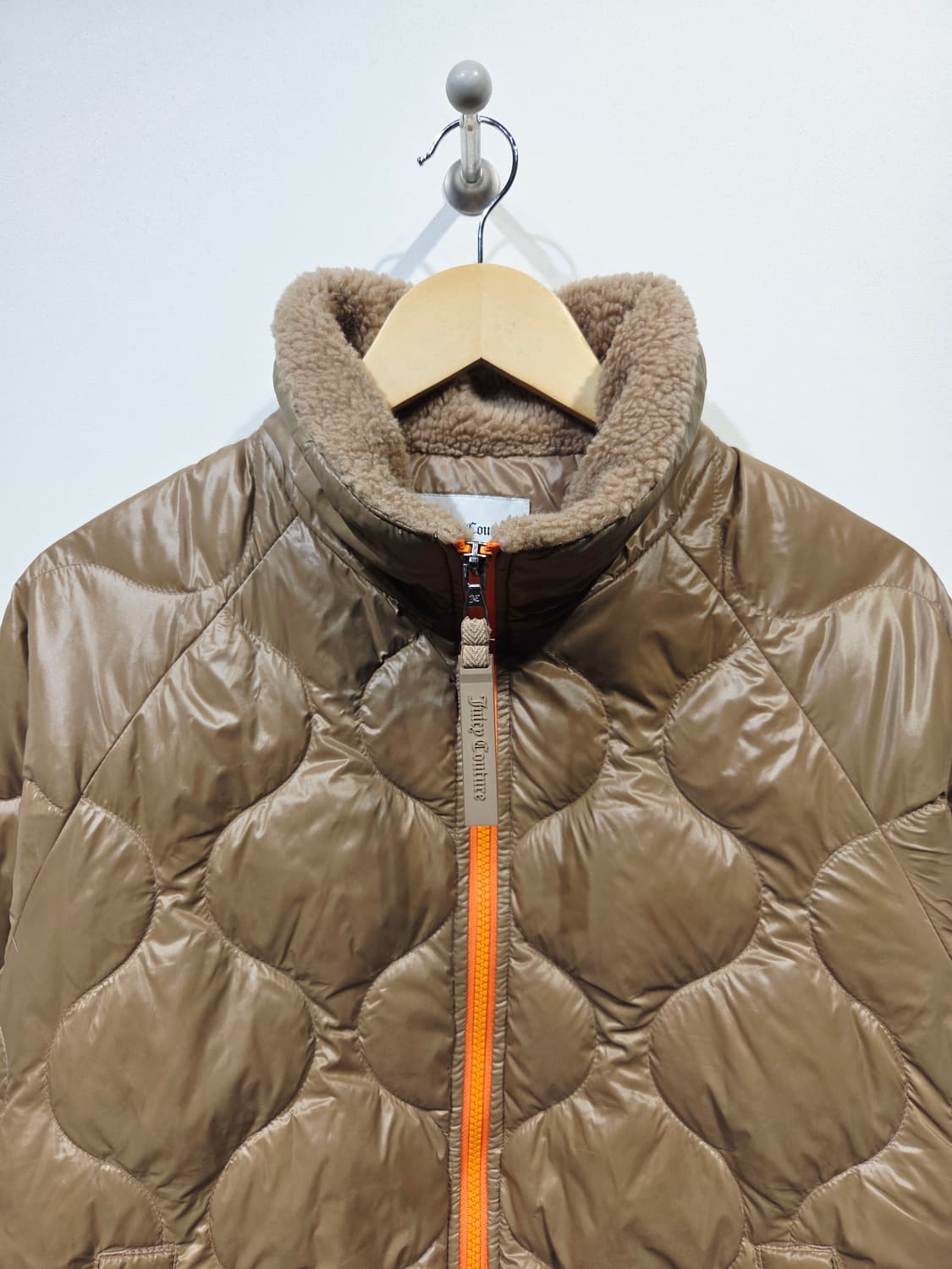 쥬시꾸뛰르 골프 퀼팅 덕다운 패딩 자켓 상품이미지3