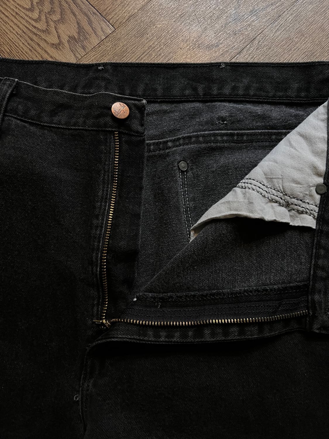 [36]랭글러 USA 스트레이트핏 흑청 데님 팬츠 상품이미지3