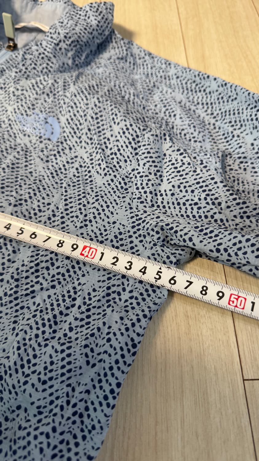 노스페이스 여성용 경량 바람마개 M 상품이미지4