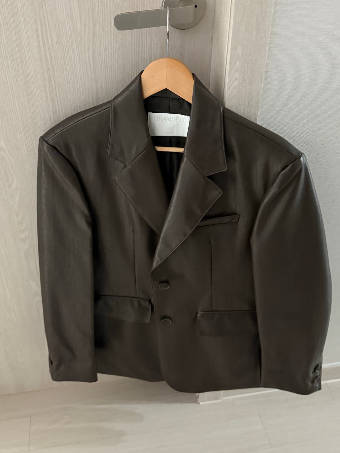 드로우핏우먼 레더 오버핏 싱글 블레이저 [D.BROWN] 상품이미지3