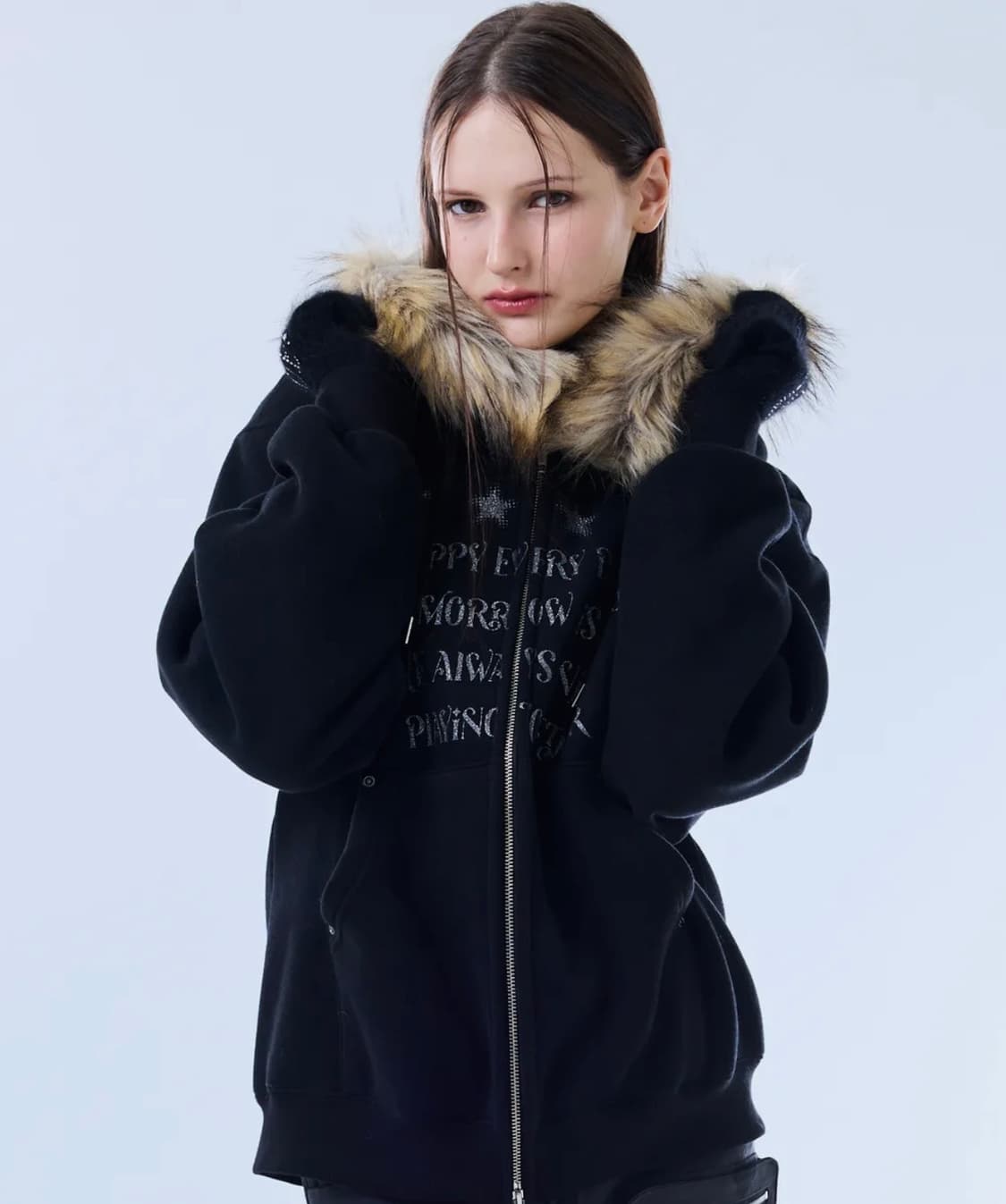 러브이즈트루 FS LETTER HOOD ZIPUP(BLACK) 상품이미지1