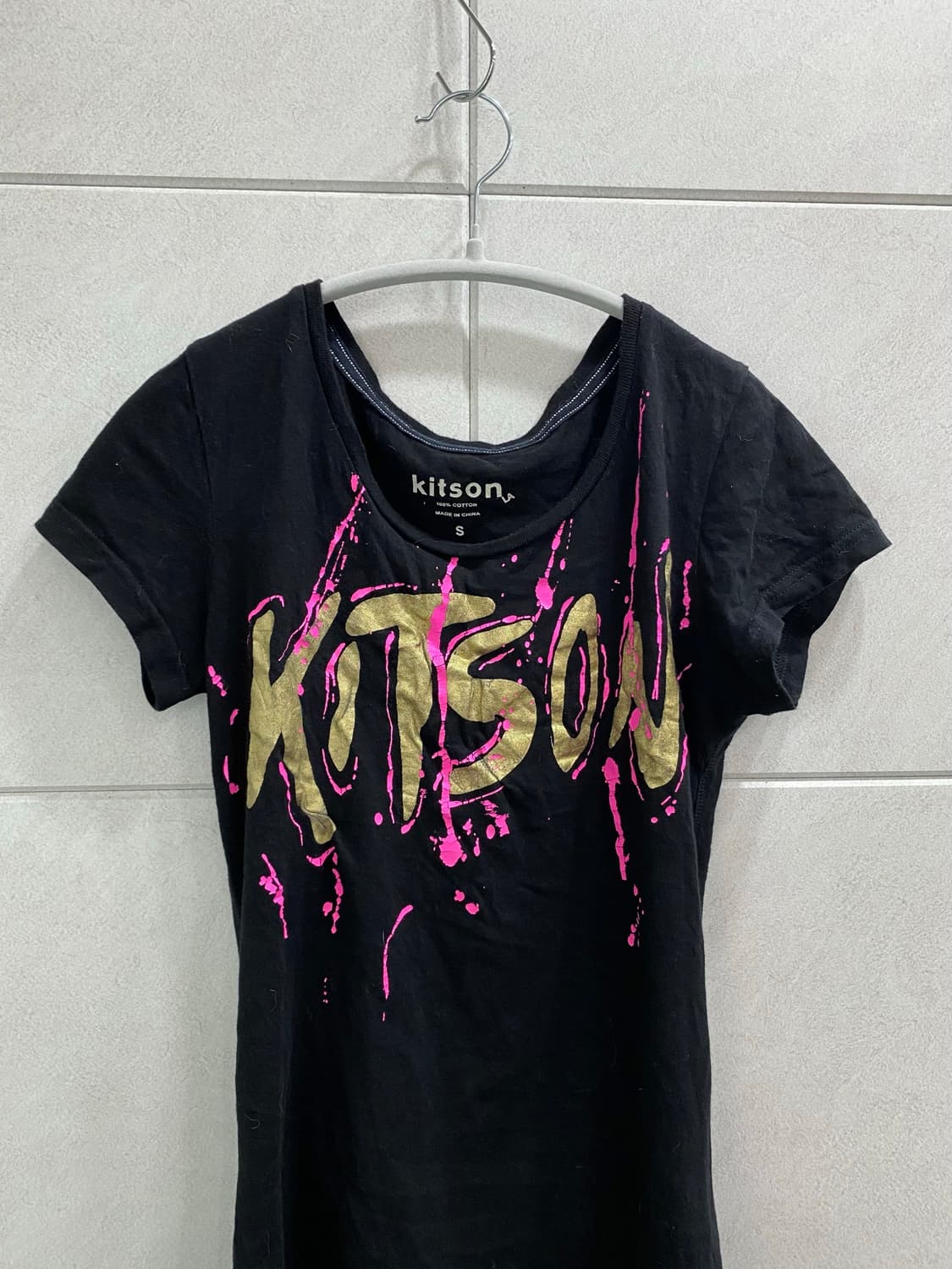 2000s Y2K Kitson Print Slim Fit Tee 상품이미지2