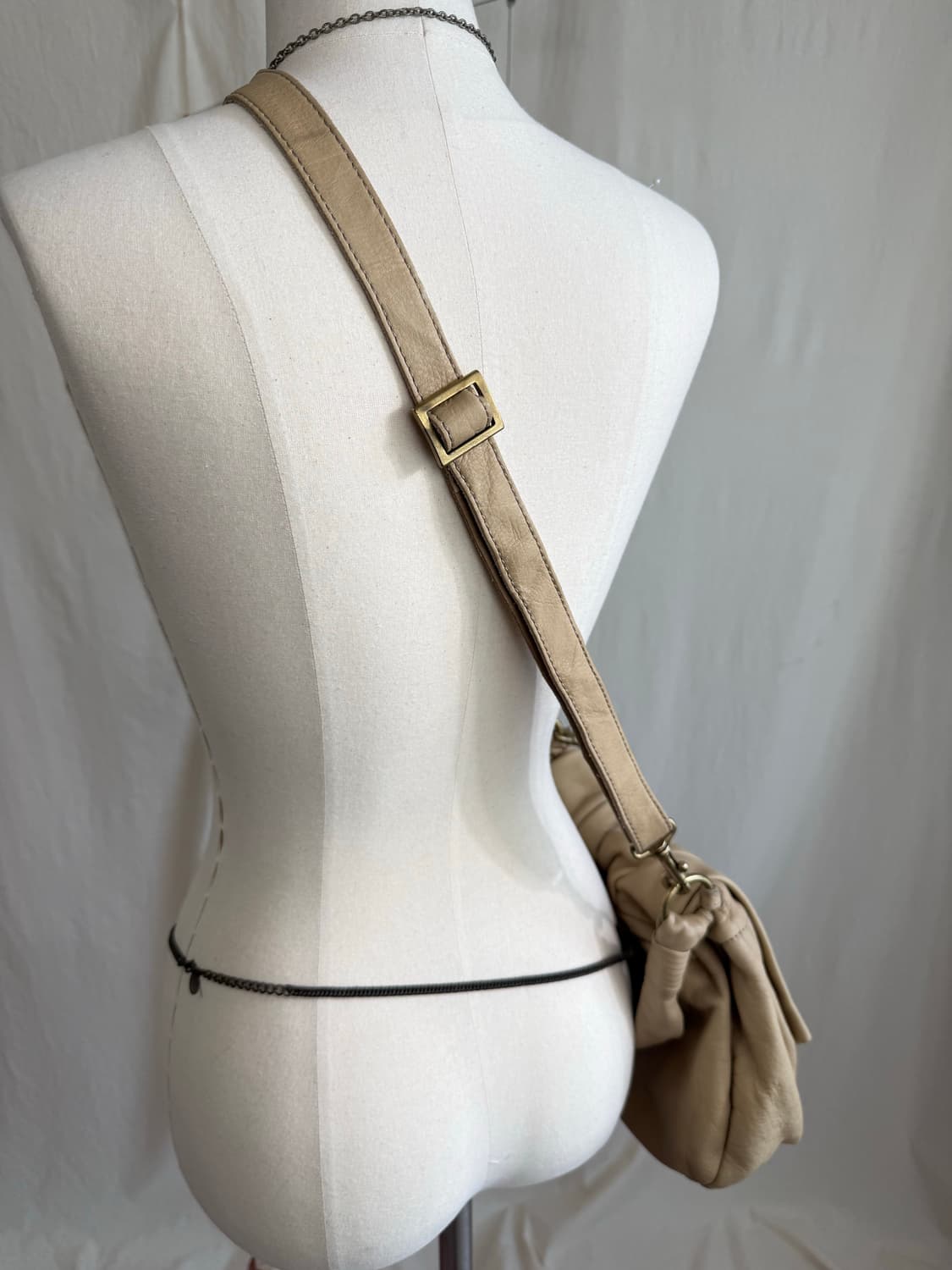 VIOLAd'ORO 2-way 태슬 레더 백 (푸쉬 락) 상품이미지5