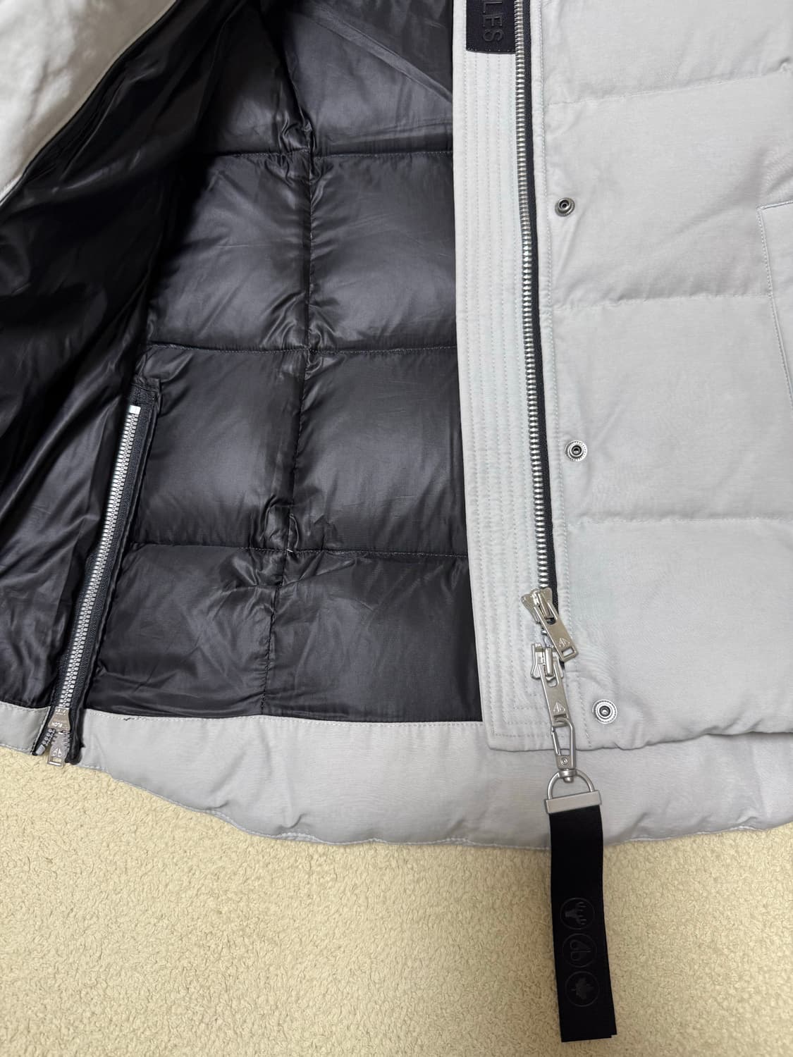 무스너클 클라우드 아스토리아 스톤퍼 패딩 상품이미지3