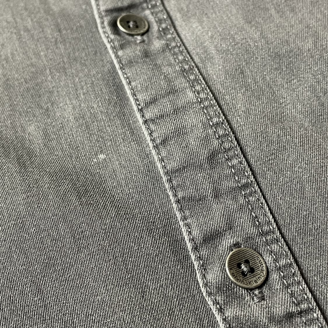 CALVIN KLEIN 캘빈클라인 그레이 워싱 코튼셔츠 A00472 상품이미지4