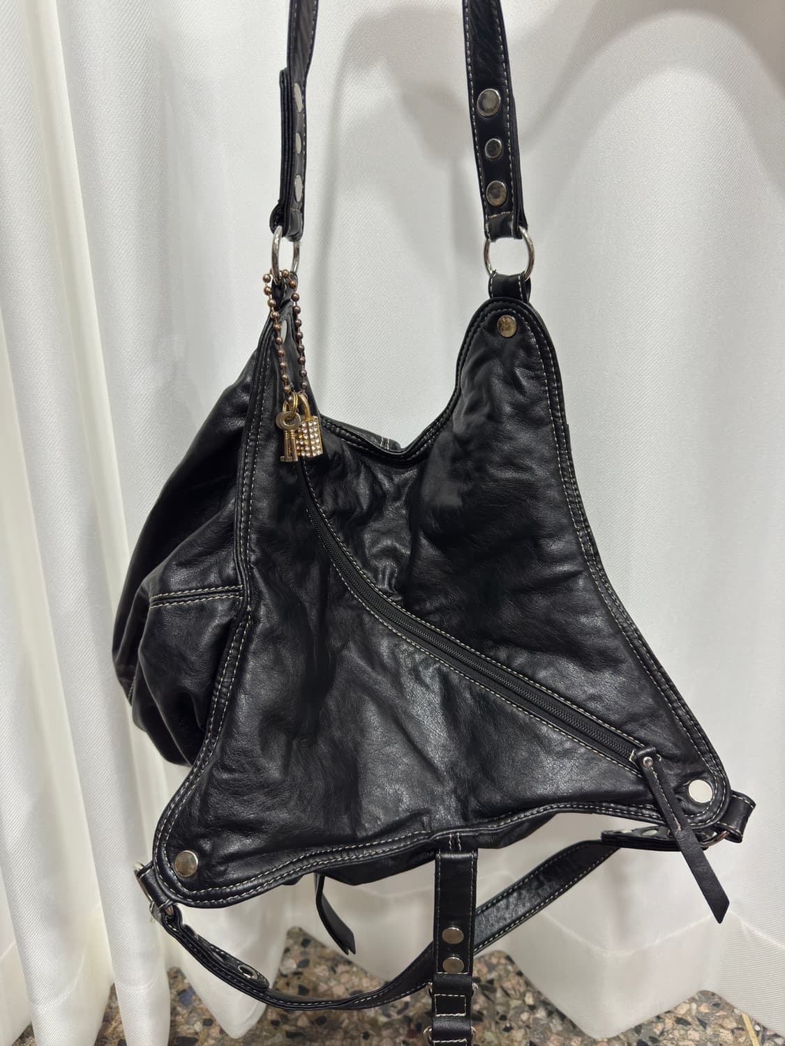b.field leather buckle shoulderbag 상품이미지5