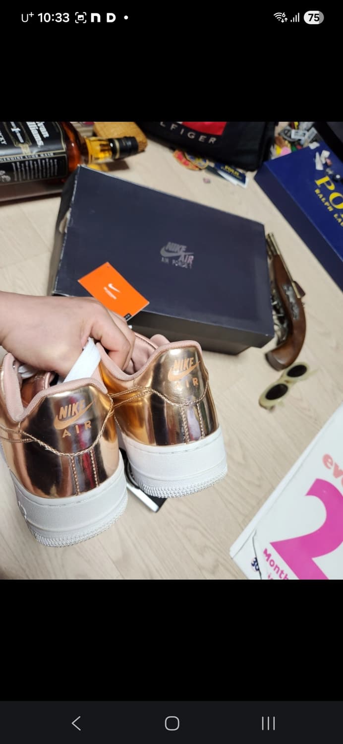 (화보촬영 1회 착용) 나이키 에어포스 골드 메탈릭 포스 275 상품이미지4