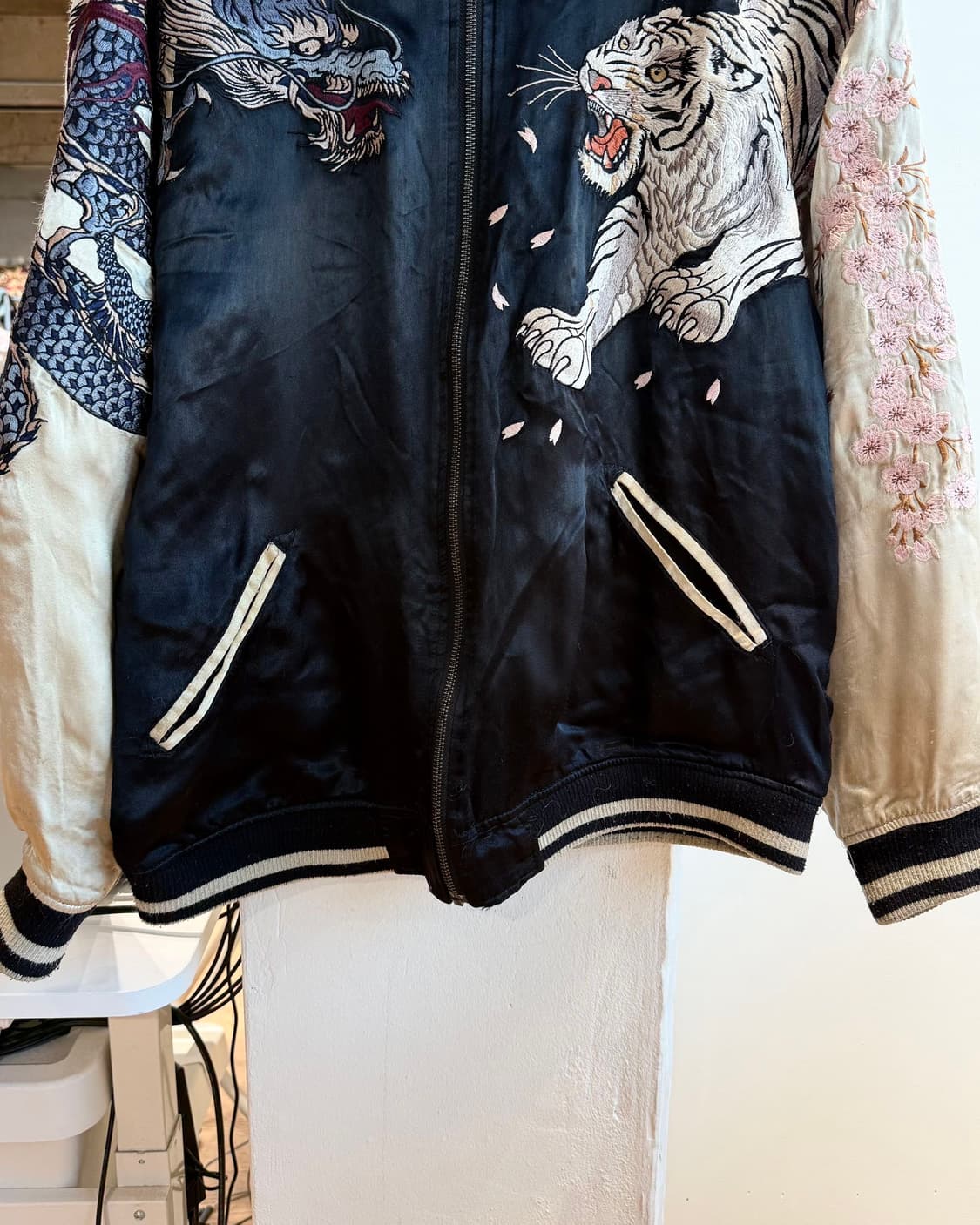 카라쿠리 타마시 자수 리버시블 스카쟌 자켓  상품이미지4