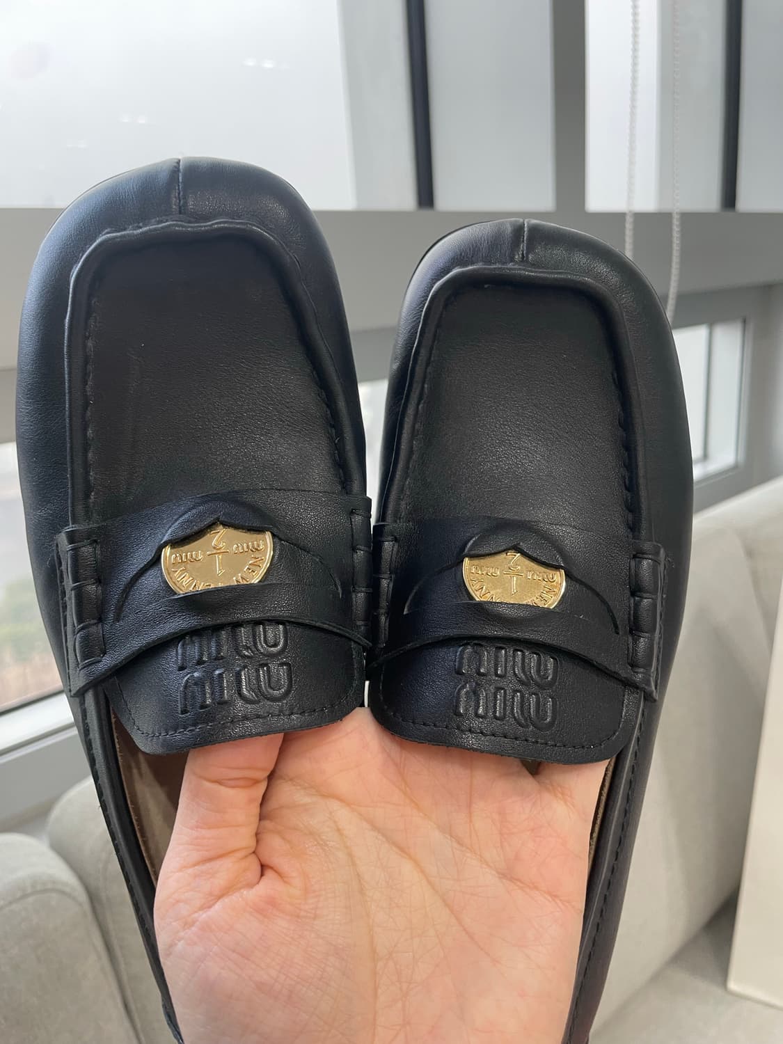 미우미우 페니로퍼 써클로고 37 상품이미지3