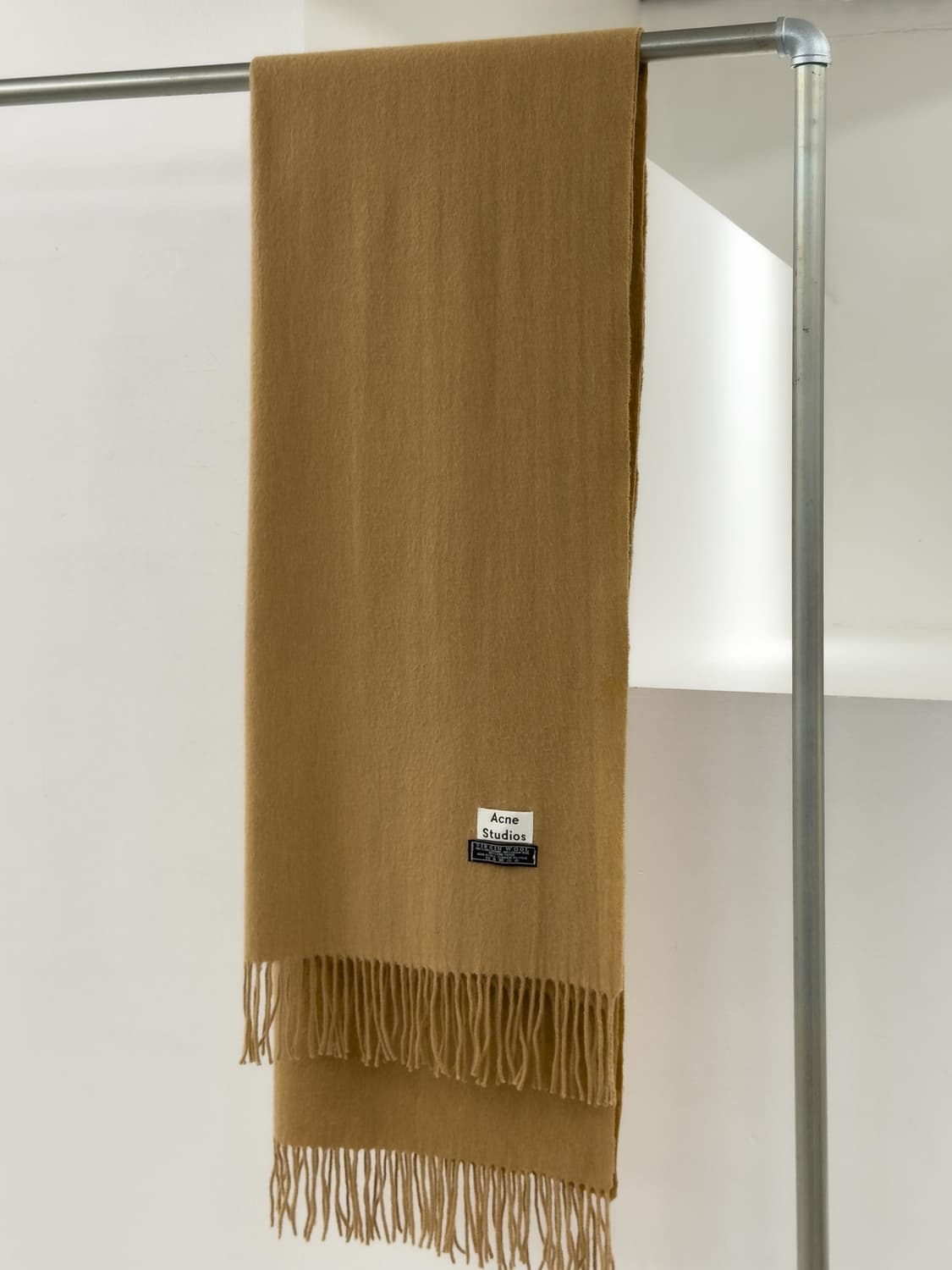 아크네 스튜디오 머플러 상품이미지3