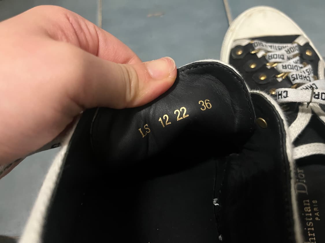 크리스찬 디올 블랙 스니커즈 상품이미지4