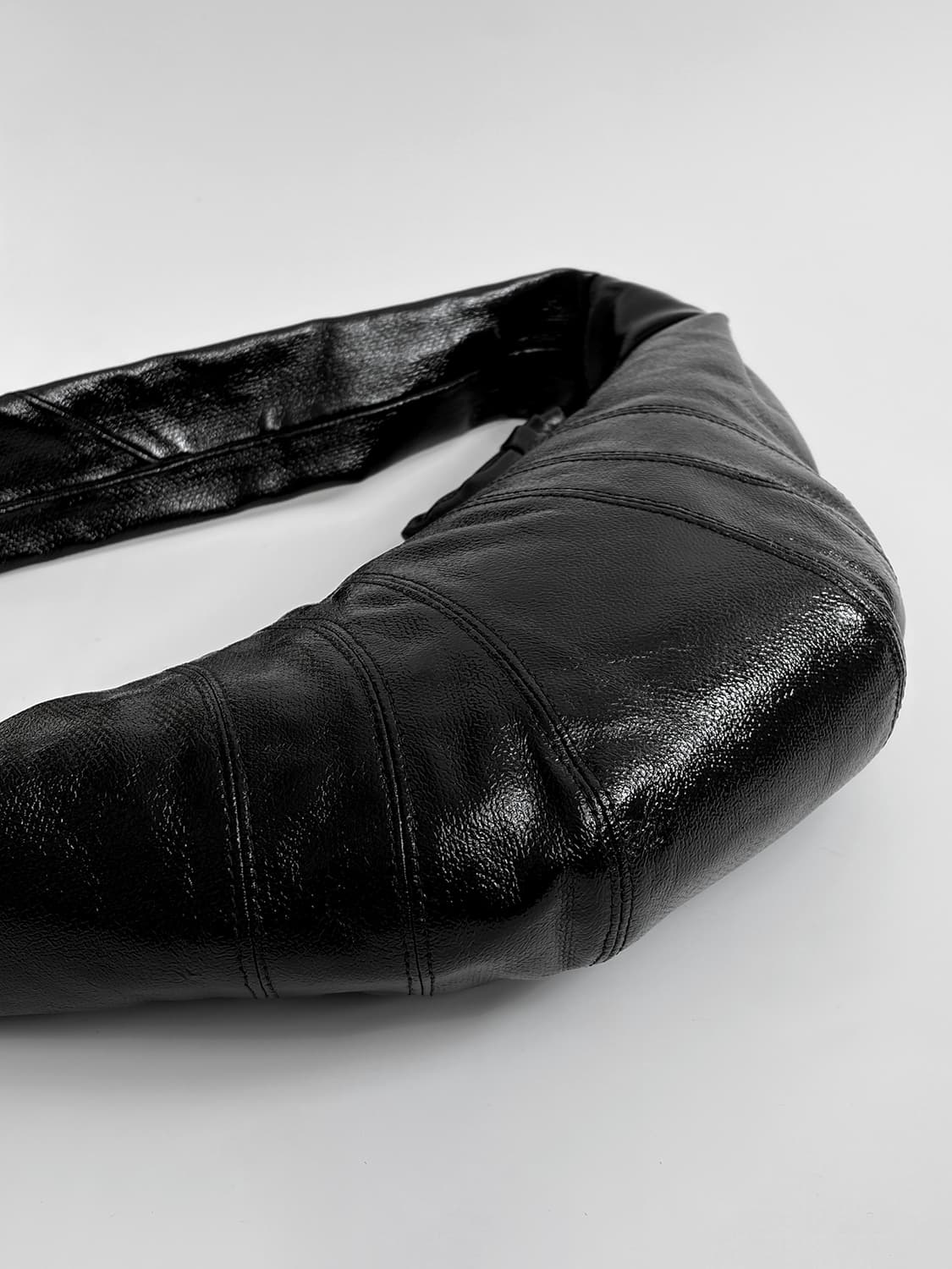 르메르 코티드린넨 크루아상백 스몰 판매합니다. 상품이미지8