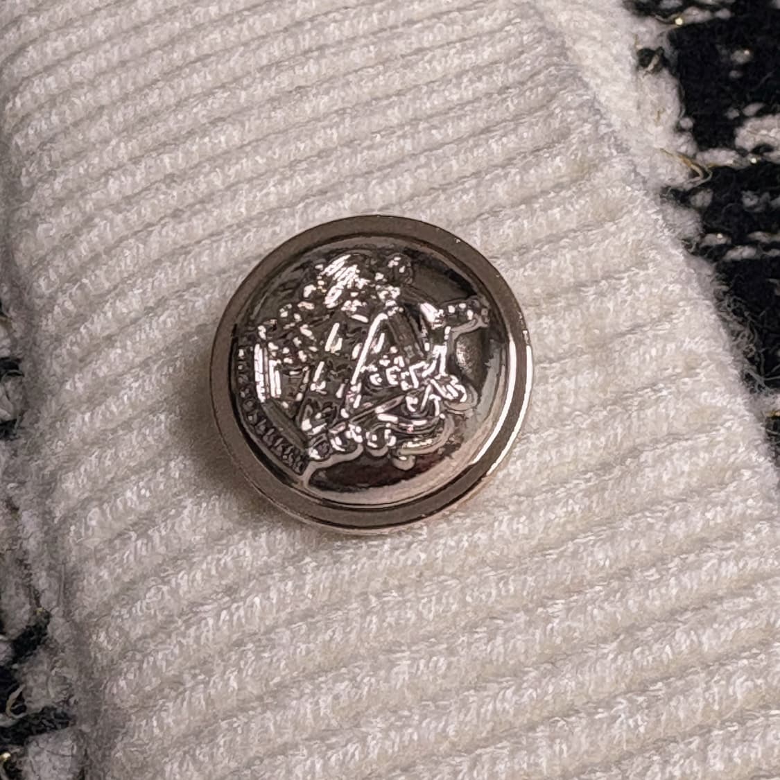 Xoxo 일본 오네갸루 은장 단추 트위드 블랙 앤 화이트 가디건  상품이미지2