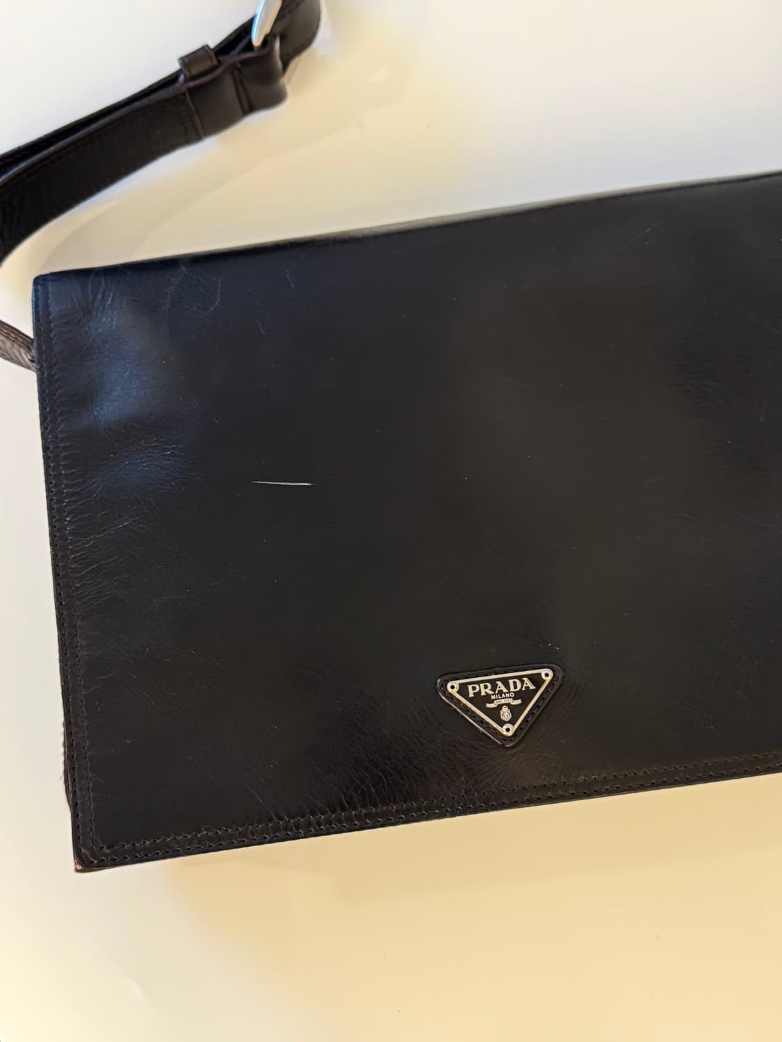 PRADA(프라다) 트라이앵글 크로스바디백 상품이미지6