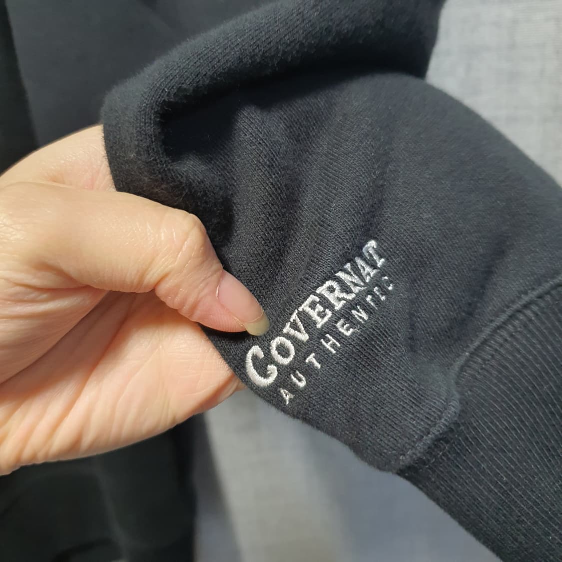 커버낫 C 로고 맨투맨 블랙  상품이미지4