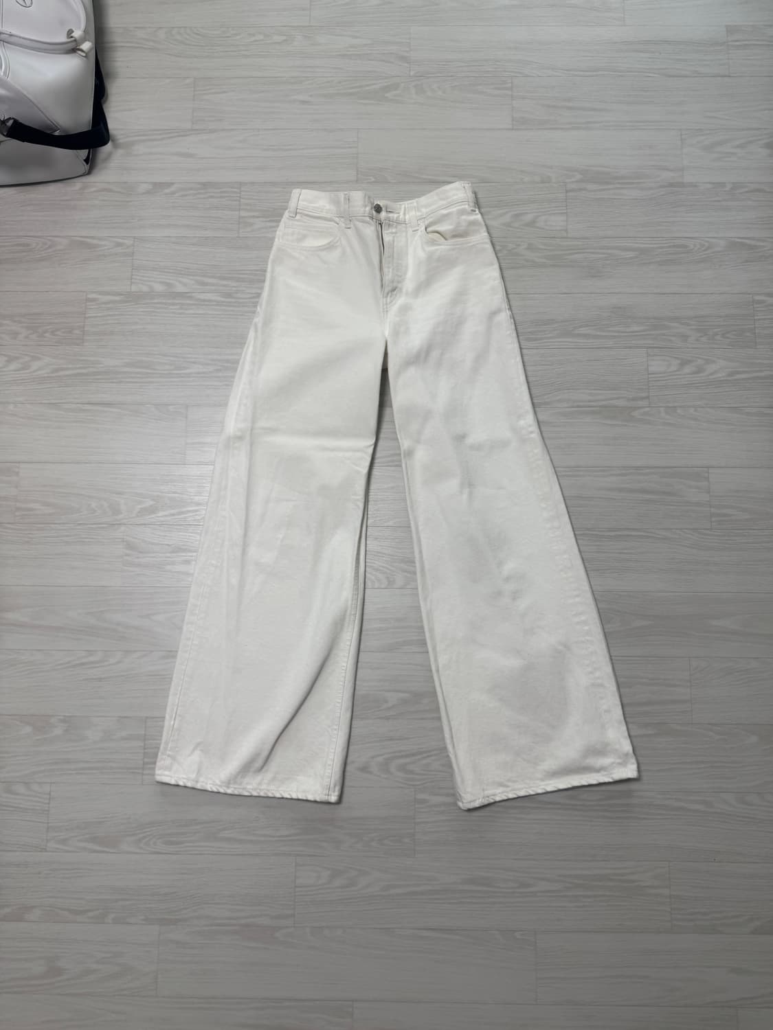 Celine 서프플레어진 화이트 상품이미지1