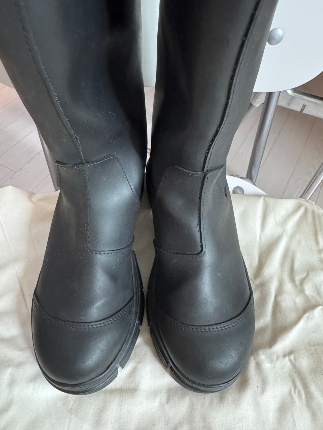 ganni 롱부츠 블랙색상 판매합니다 상품이미지4