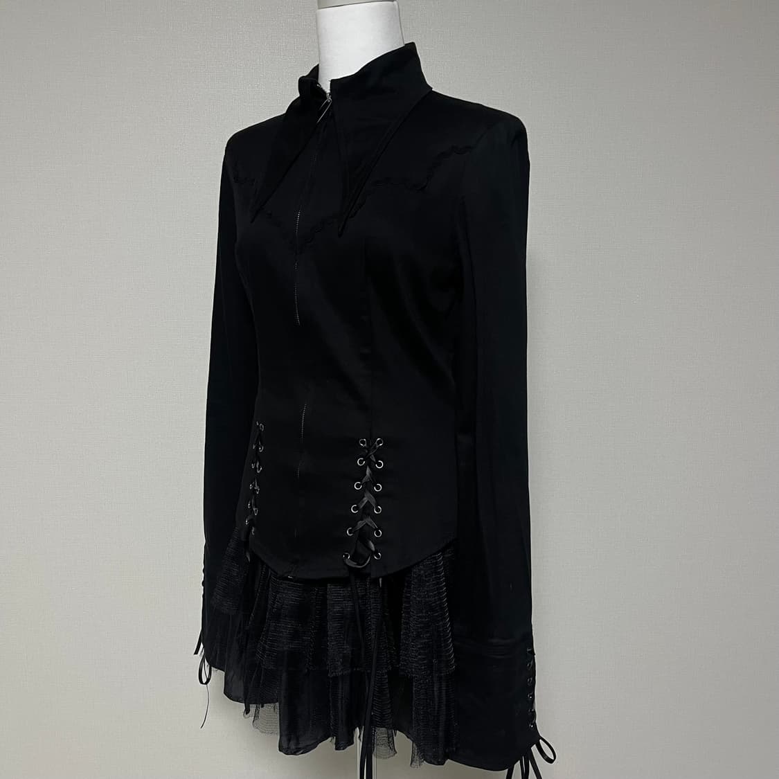 Bodyline 바디라인 고스로리 아일렛 블라우스 상품이미지2